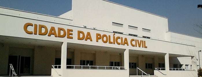 Cidade da Polícia Civil is one of Delegacias de Polícia RJ.