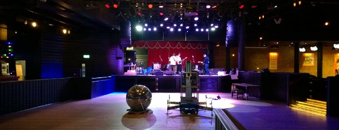 Brooklyn Bowl is one of Tiantianさんのお気に入りスポット.