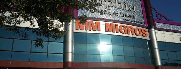 Migros is one of Lugares favoritos de Aydin.