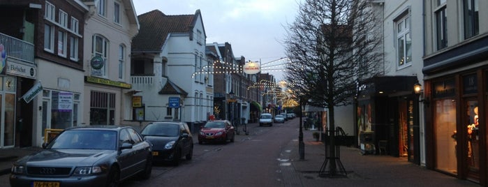Bloemendaal Dorp is one of Bernardさんのお気に入りスポット.