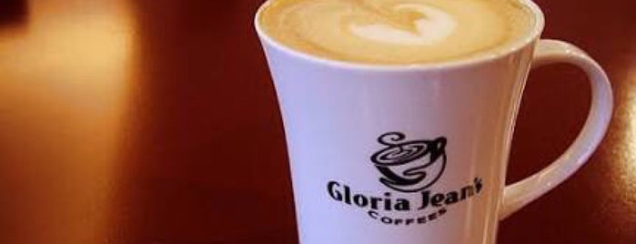 Gloria Jean's Coffees is one of Tempat yang Disukai Hasan.