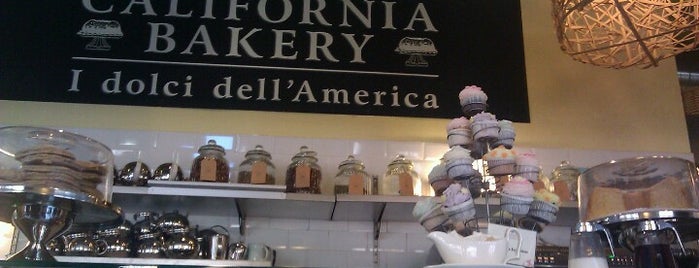 California Bakery is one of Luoghi Preferiti.