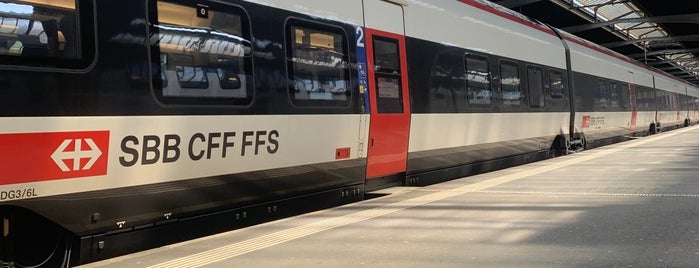 Bahnhof Löwenstrasse is one of Transport.