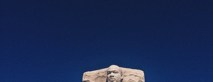 Martin Luther King, Jr. Memorial is one of Tempat yang Disukai josef.