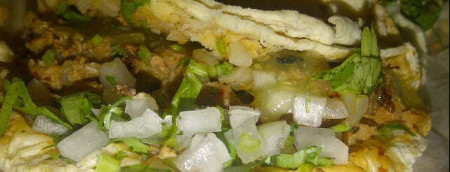 Tacos de Don Gil is one of Locais curtidos por Vivis.