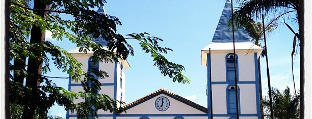 Igreja Matriz de Trindade is one of Locais curtidos por Alê.