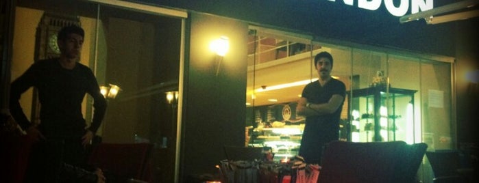 Cafe London is one of สถานที่ที่บันทึกไว้ของ Çağlar.