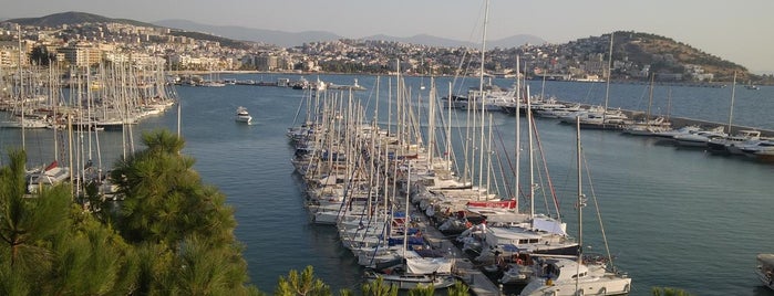 Marina Deniz Restaurant is one of SEVEN ART ACADEMY.
