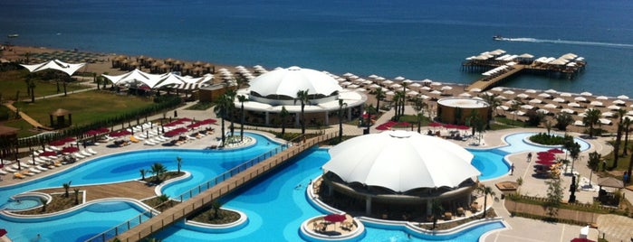 Kaya Palazzo Golf Resort is one of สถานที่ที่ Murat ถูกใจ.