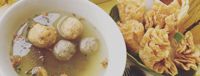 Bakso President is one of Tempat yang Disukai angeline.