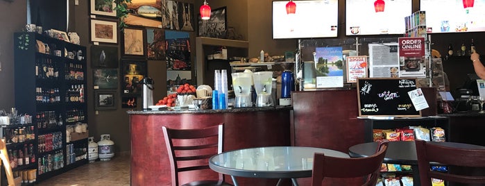 Lenise's Cafe is one of Must-visit Food & Drink Shops in West Sacramento.