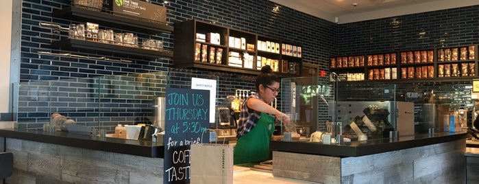 Starbucks is one of Lieux qui ont plu à Jason.