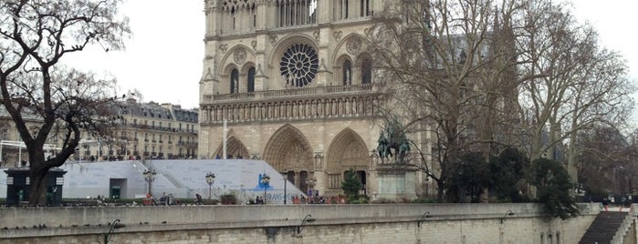 Notre Dame Katedrali is one of Oh lá lá Paris.