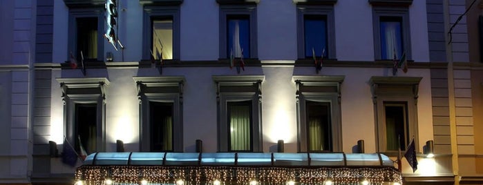 Hotel Europa is one of Posti che sono piaciuti a Esra.