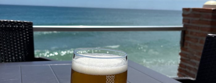 Malibu Beach Bar is one of Restaurantes Malaga.