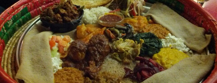 Restaurante Etiope NURIA is one of สถานที่ที่บันทึกไว้ของ Rocío.