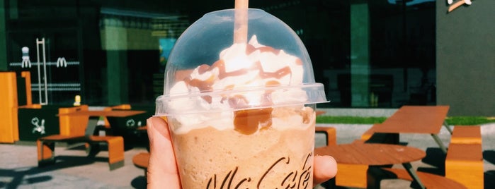 McCafé is one of Кафе для посещения.