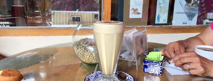 xoco'lattes y café is one of san cristobal.