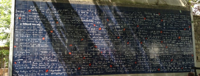 Le Mur des « Je t'aime » is one of Paris.