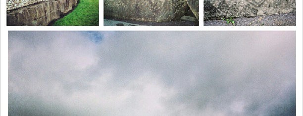 Newgrange Monument is one of Alan'ın Beğendiği Mekanlar.