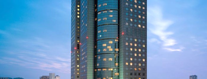 Shangri-La's Far-Eastern Plaza Hotel is one of Shangri-La Hotels and Resorts.