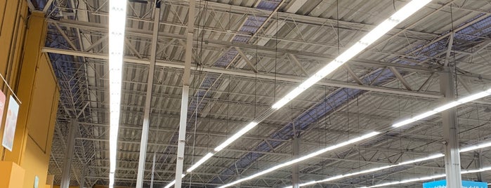 Walmart is one of Supermercados Y Ferreterias.