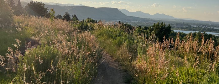 South Table Mountain Trail Head is one of Denver Hiking Trails.