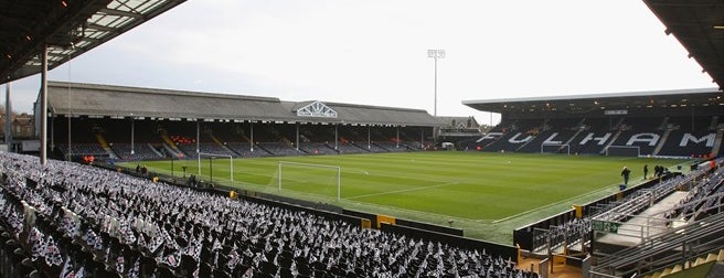 クレイヴン・コテージ is one of Premier League Stadiums.