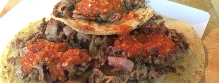 Tacos de Tripas "Las Tablitas" is one of J. Pabloさんのお気に入りスポット.