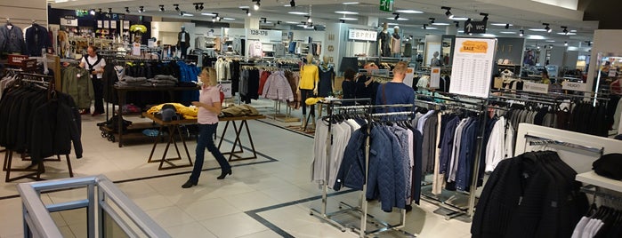 Stockmann is one of Vakipaikat.