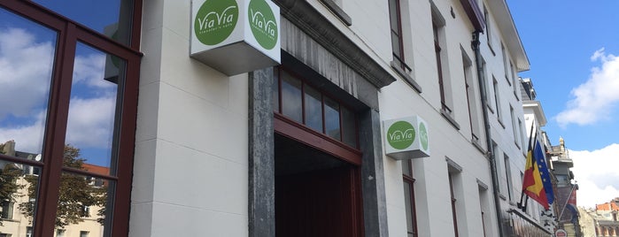 ViaVia Traveler's Café is one of Bites.