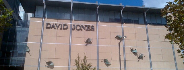 David Jones is one of Orte, die MAC gefallen.
