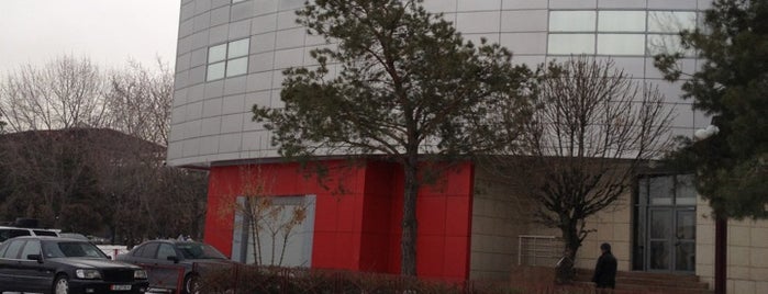 Ред Центр / Red Center is one of Tempat yang Disukai Shonya.