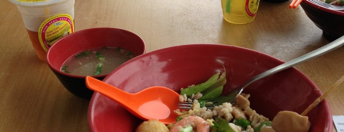 Guan's Noodle is one of Pork lard lovers' list.