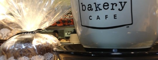 Corner Bakery Cafe is one of N'ın Kaydettiği Mekanlar.