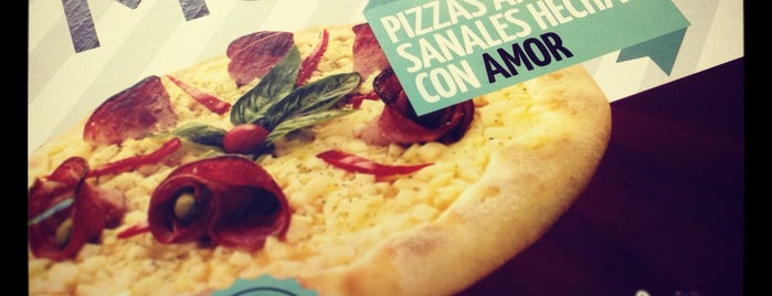 Pizzamore is one of Top 10 favorites places in Encarnación.