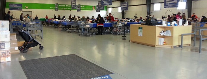 Goodwill Outlet Center & Donation Center is one of Adamstown.