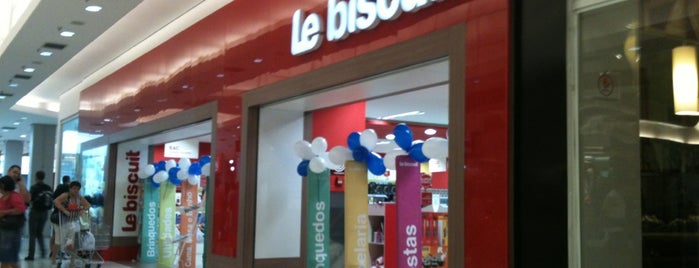 Le Biscuit is one of Lugares.