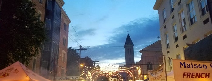 Saint Ann's Italian Feastival is one of Neeta'nın Beğendiği Mekanlar.