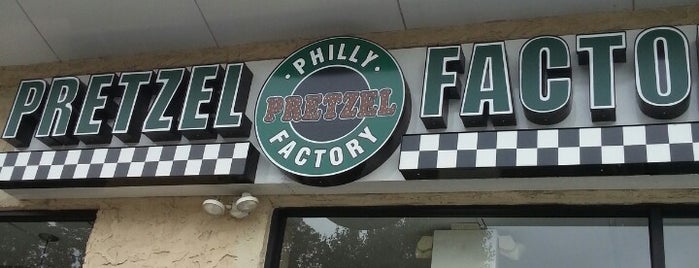 Philly Pretzel Factory is one of สถานที่ที่ Mike ถูกใจ.