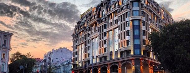 InterContinental Kyiv is one of P.O.Box: MOSCOWさんのお気に入りスポット.