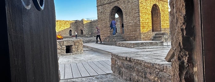 Atashgah Zoroastrian Fire Temple is one of Bakü.