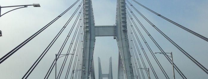 Shimotsui-Seto Bridge is one of for driving.