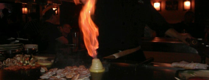 Kobe Japanese Steakhouse is one of Locais curtidos por Troy.