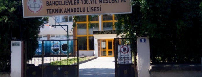 Bahçelievler 100.Yıl Anadolu Meslek Lisesi is one of Lieux qui ont plu à Ayşe.