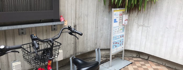 B3-02 Kyobashi Library - Tokyo Chuo City Bike Share is one of 東京の東側のバイクシェアのサイクルポート🚲.