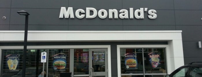 McDonald's is one of Lugares favoritos de Tony.