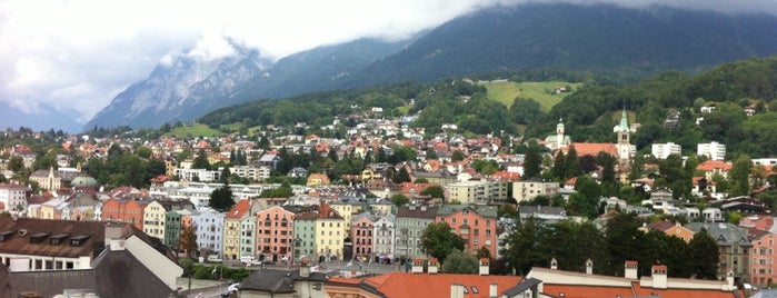 Stadtturm is one of Innsbrucki látogatás.