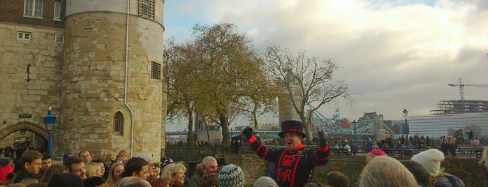 Tower of London is one of London.