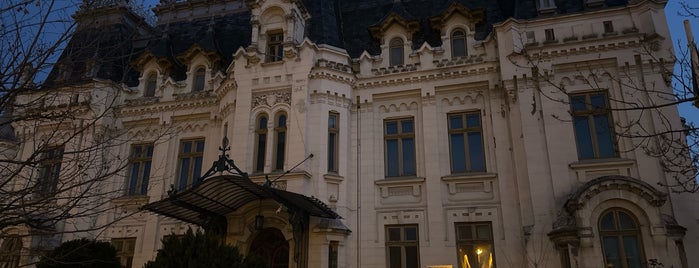 Palatul Kretzulescu is one of Bucarest.